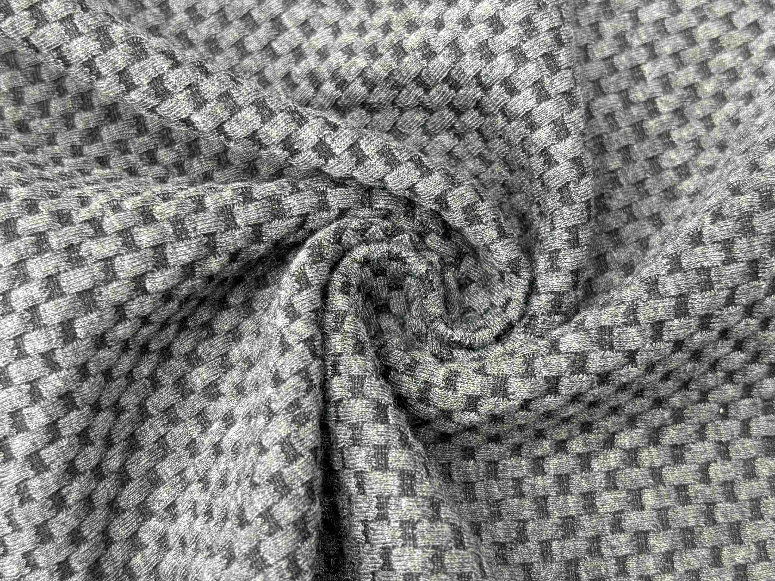 JACQUARD GRAIN STRIPE